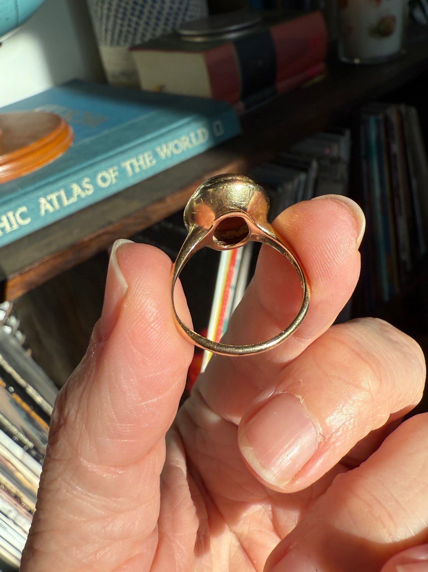1970s 14k Yellow Gold Carnelian Ring