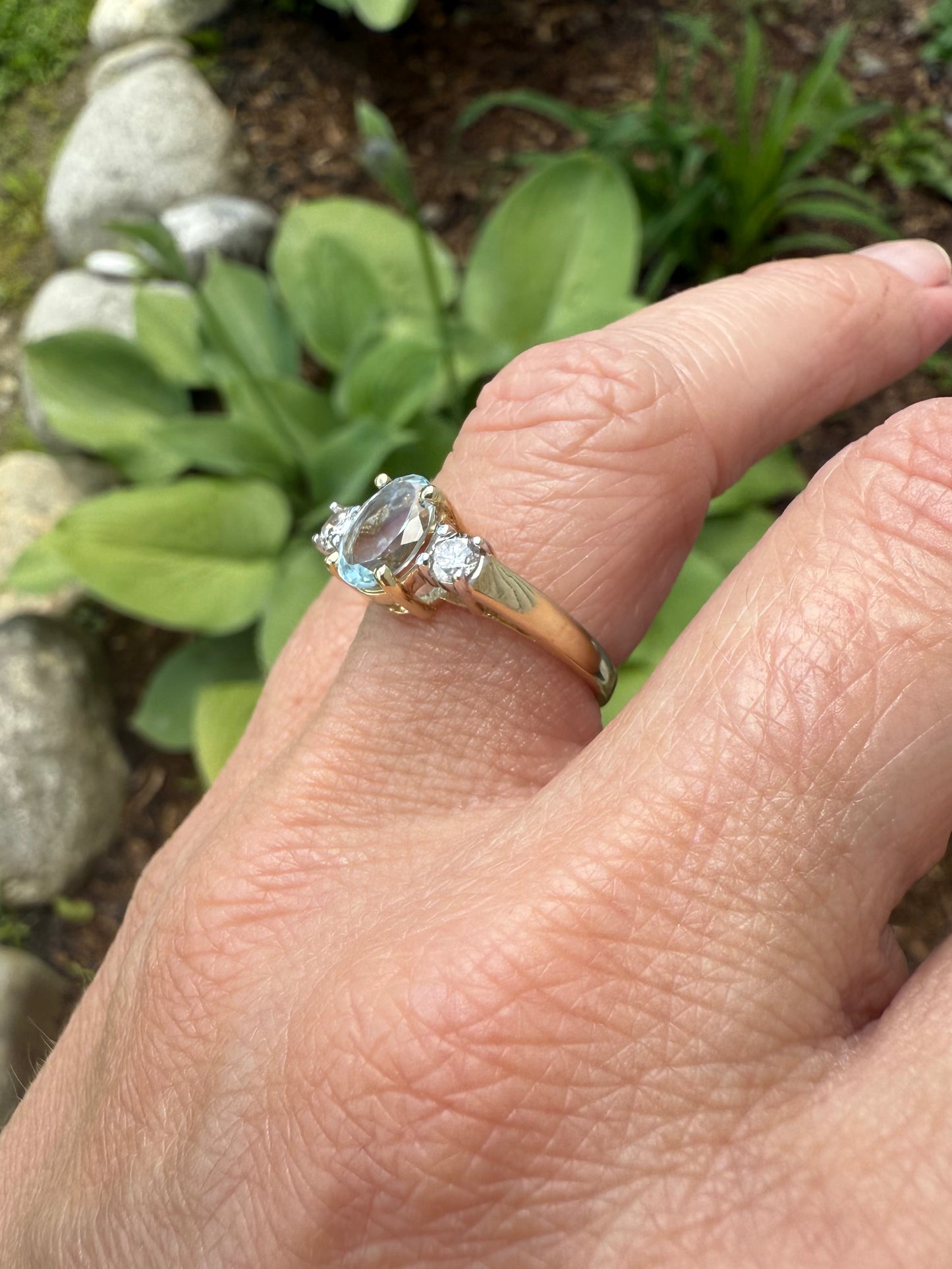 Vintage 14k Yellow Gold Aquamarine & Diamond Ring