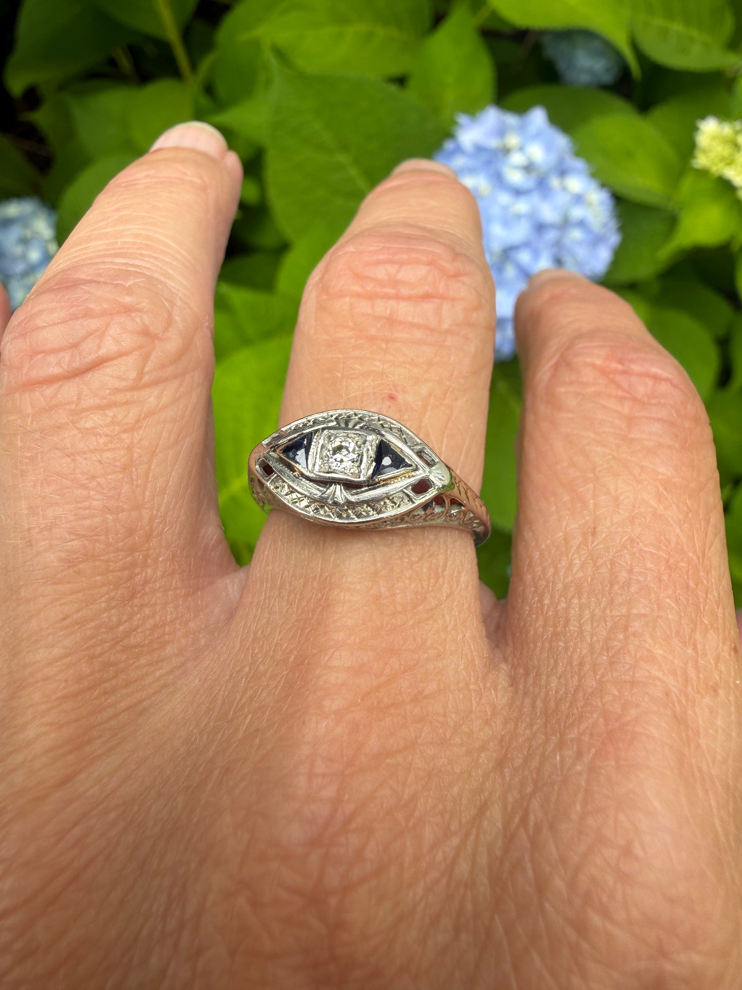 Art Deco 18k White Gold Diamond & Sapphire Ring