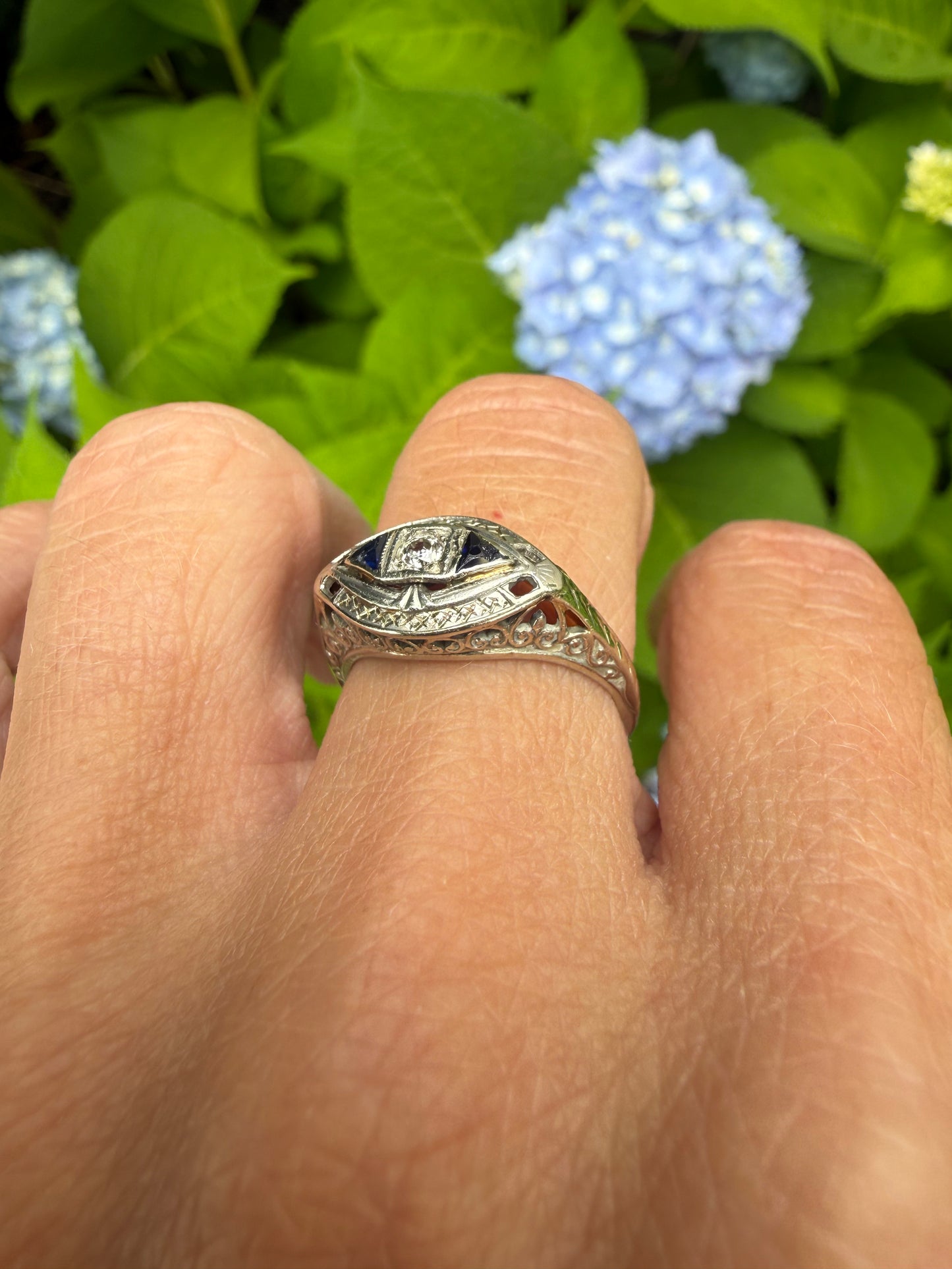 Art Deco 18k White Gold Diamond & Sapphire Ring