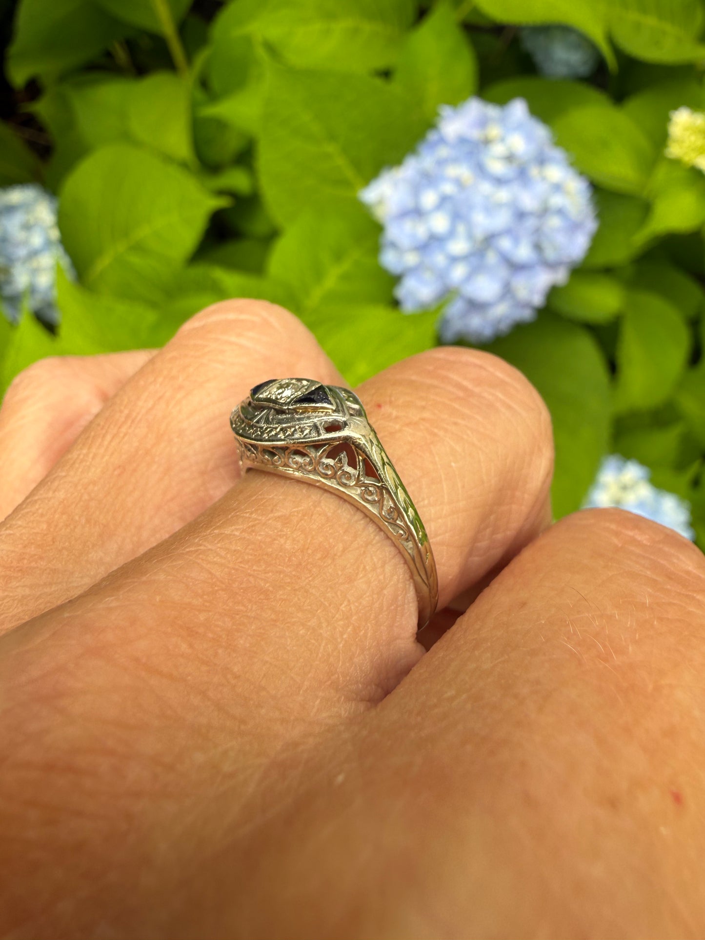 Art Deco 18k White Gold Diamond & Sapphire Ring