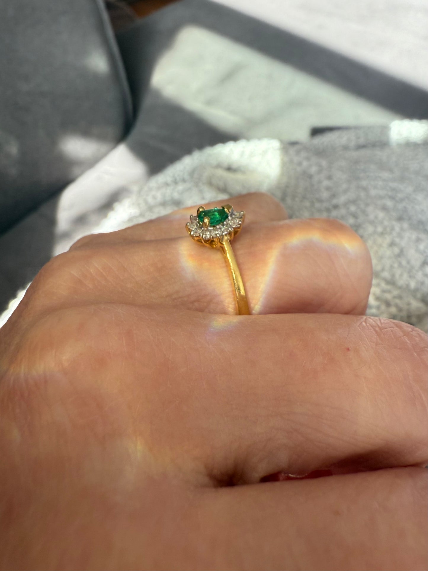 Vinage 18k Yellow Gold Emerald & Diamond Ring