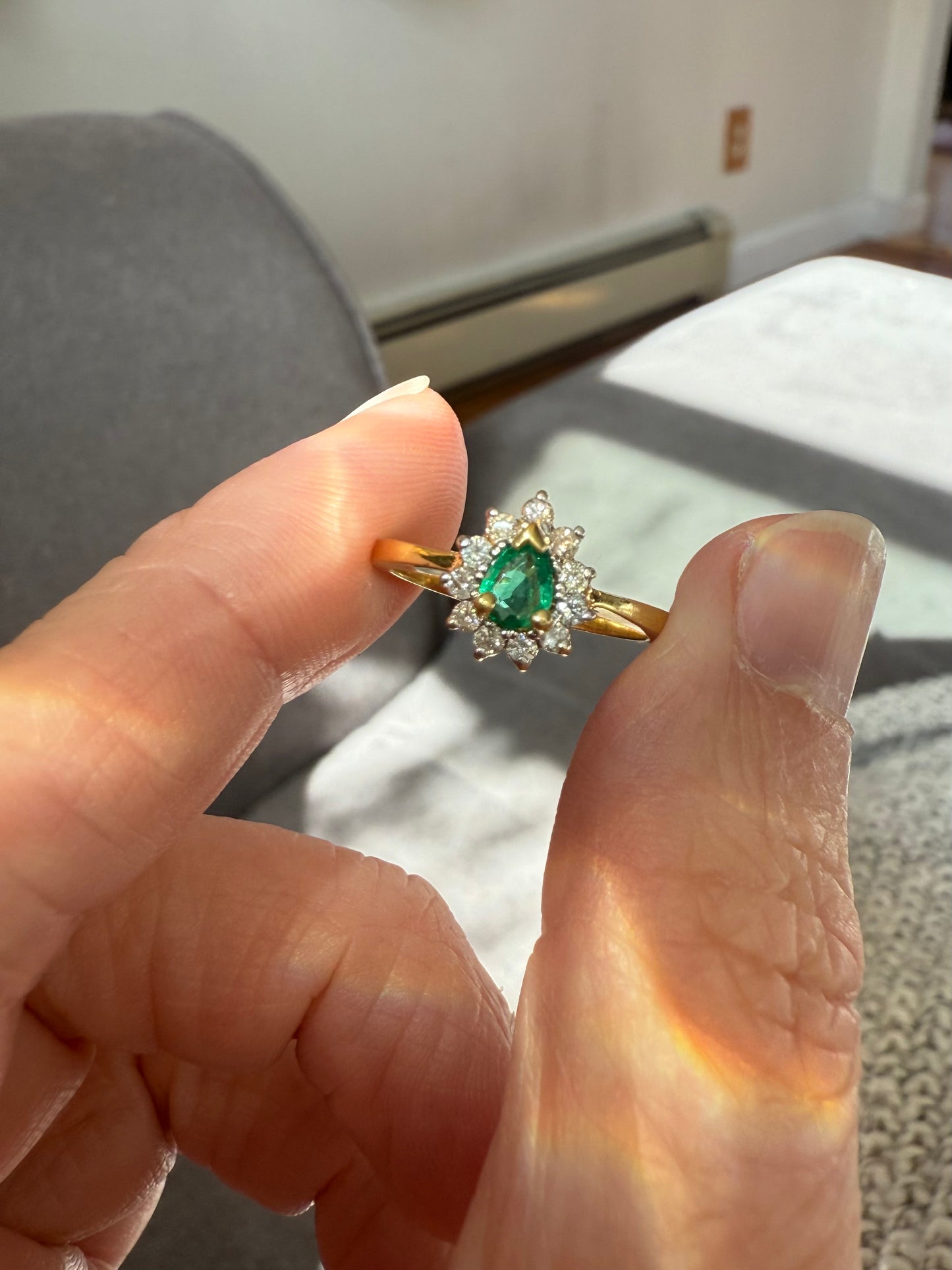 Vinage 18k Yellow Gold Emerald & Diamond Ring