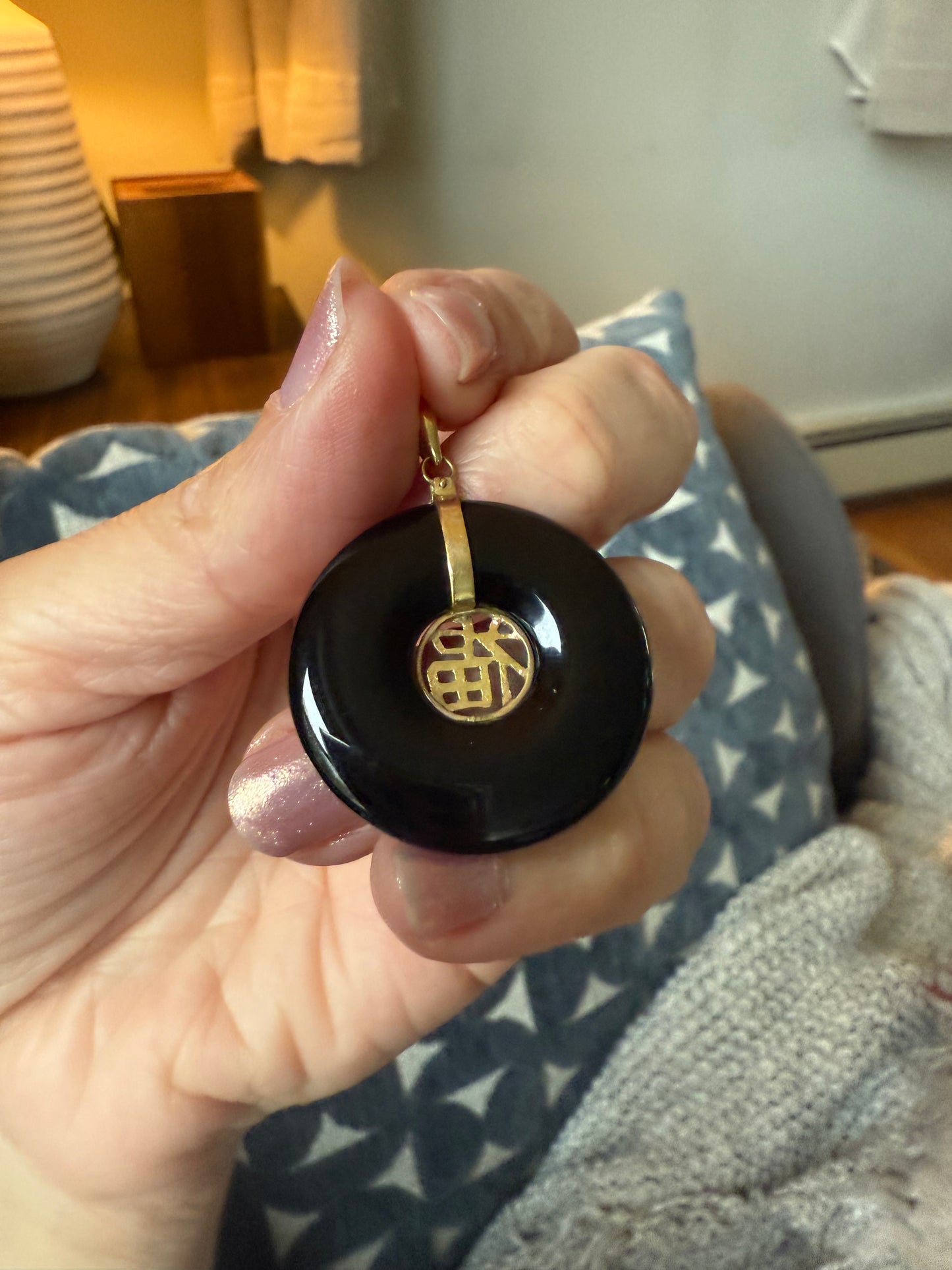Vintage 14k Yellow Gold Onyx Pendant