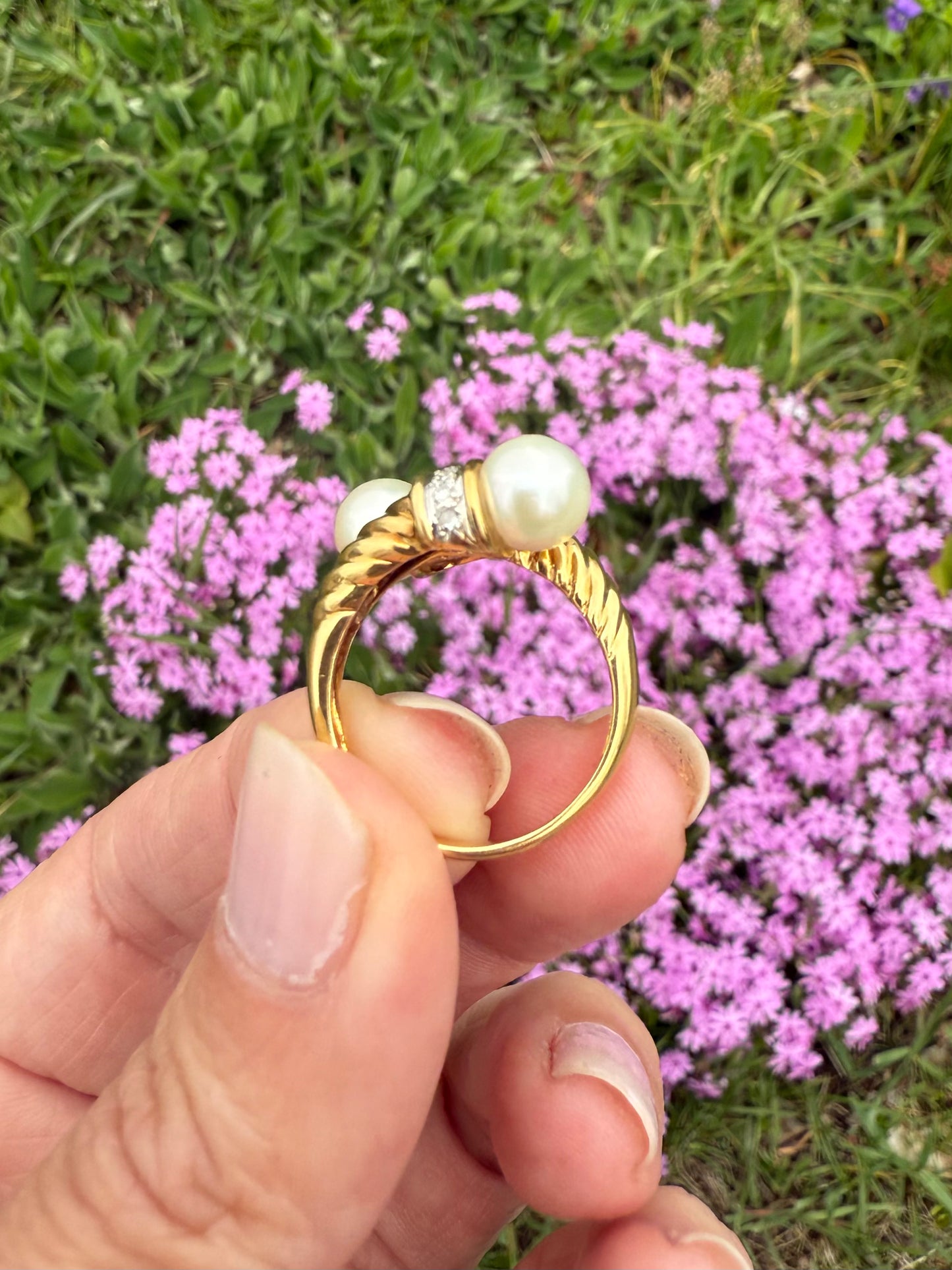 Vintage 18k Yellow Gold Pearl and Diamond Ring
