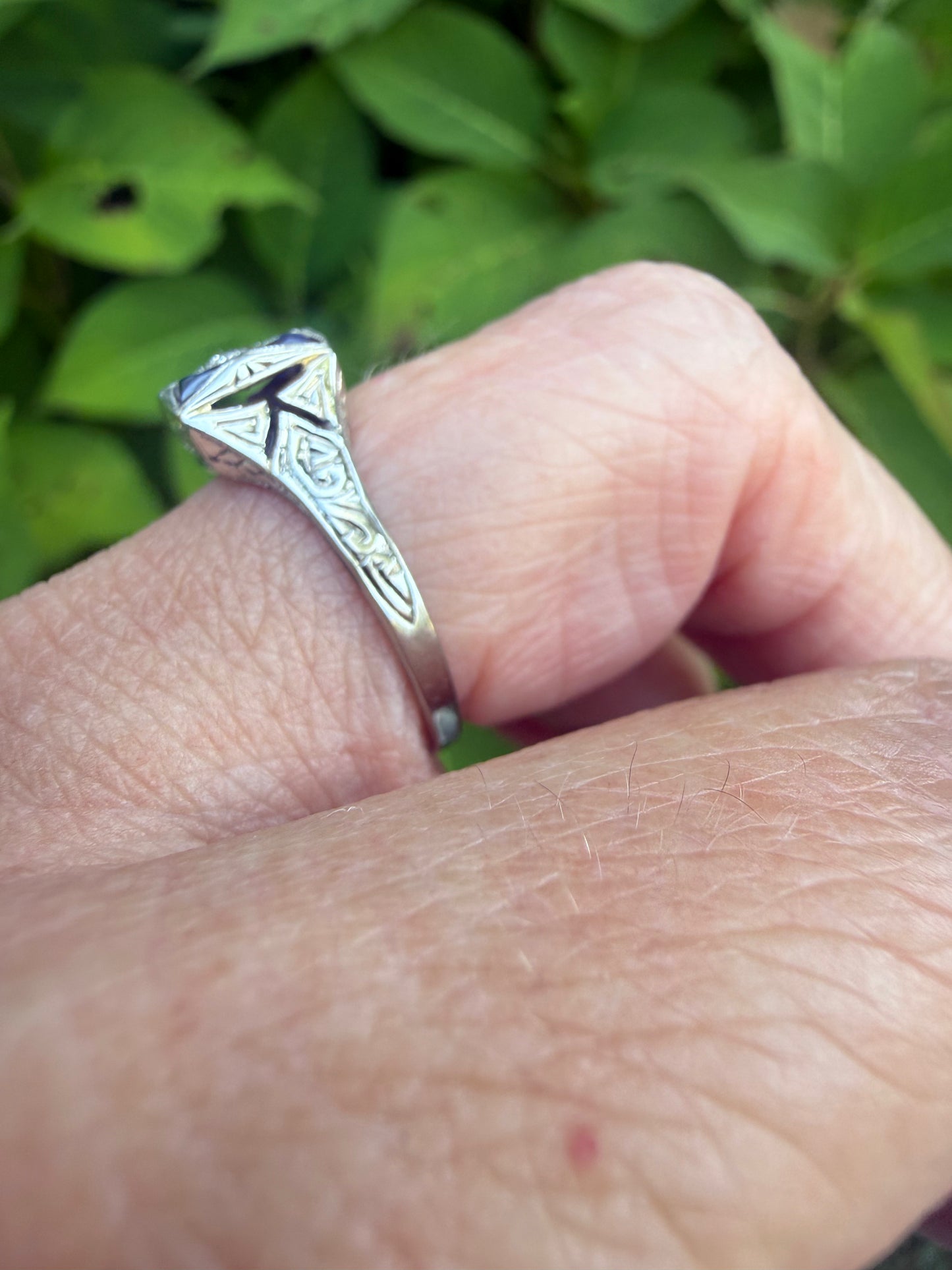Art Deco 18k White Gold Diamond and Sapphire RIng