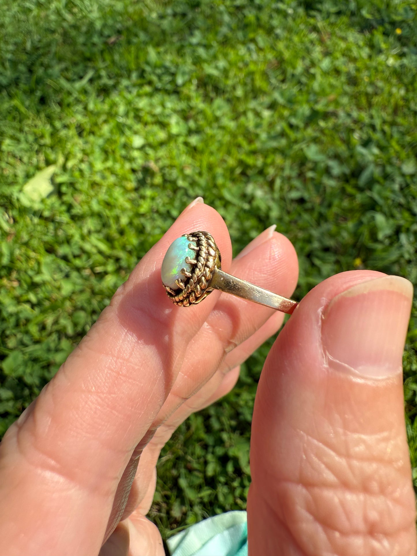 Antique 14k Yellow Gold Opal Ring